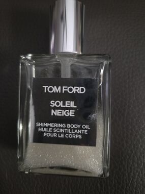 Tom Ford Soleil Neige Shimmering Body Oil - Silver